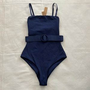 SKIMS SHAPING SWIM STRAPLESS ONE PIECE
